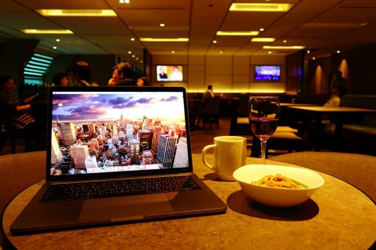 How to Build a Portable Office Setup for Remote Work